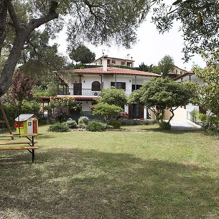 Neria Summer Houses Hanioti Exterior photo