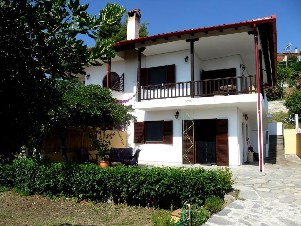 Neria Summer Houses Hanioti Room photo